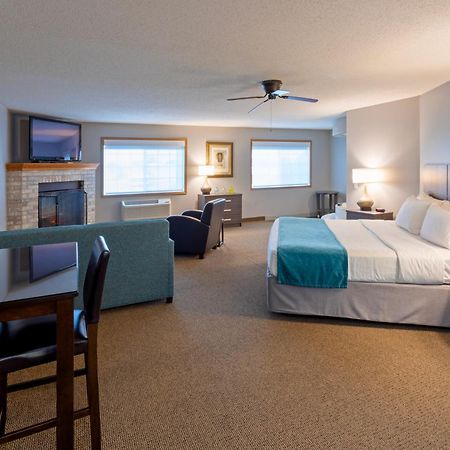 Paynesville Inn & Suites Bagian luar foto