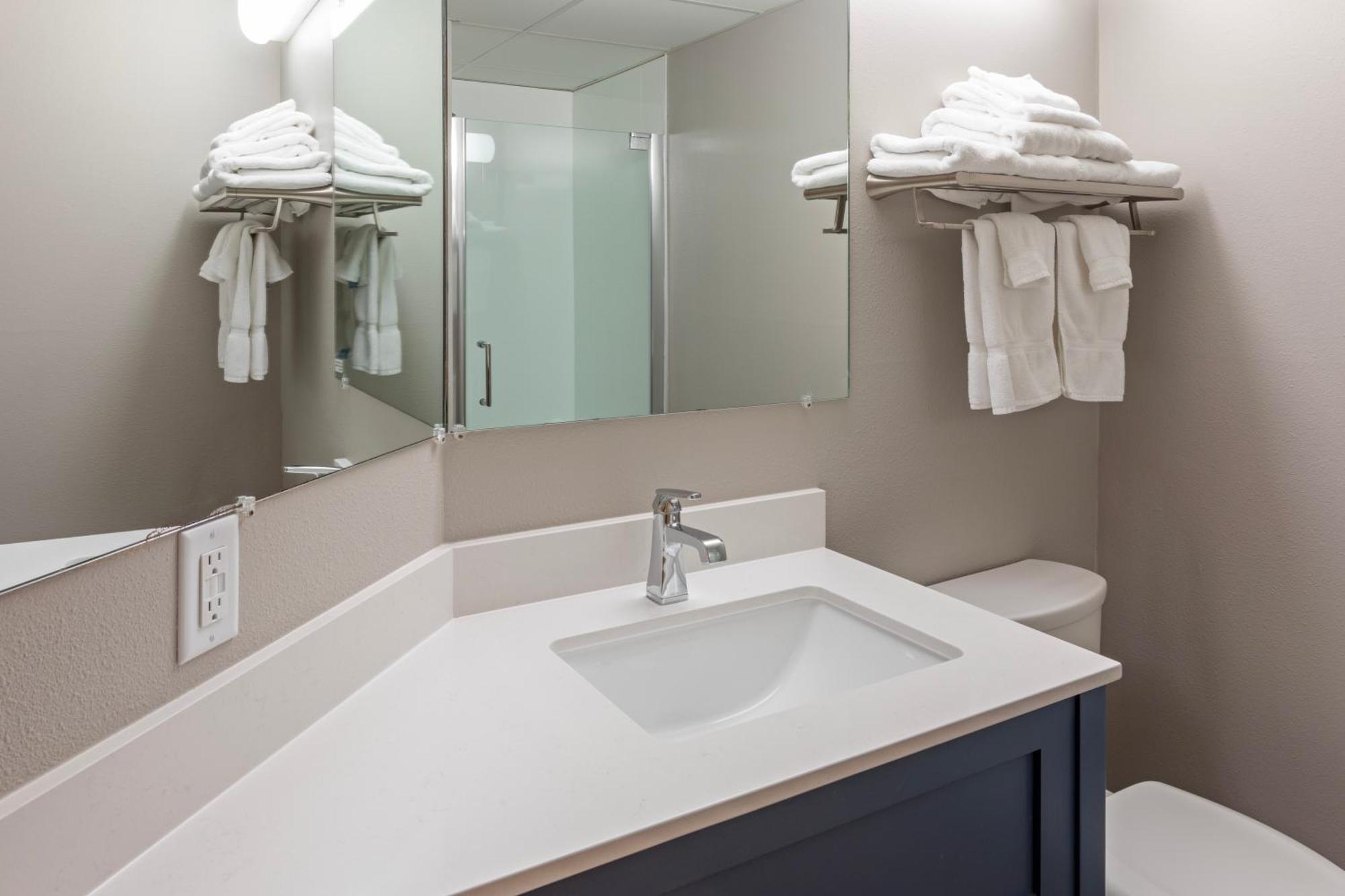 Paynesville Inn & Suites Ruang foto